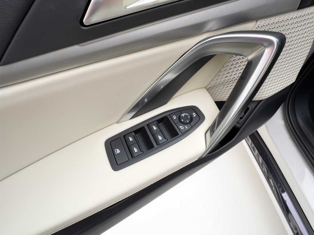 New 2027 BMW X1 xDrive28i AWD/4WD image 15