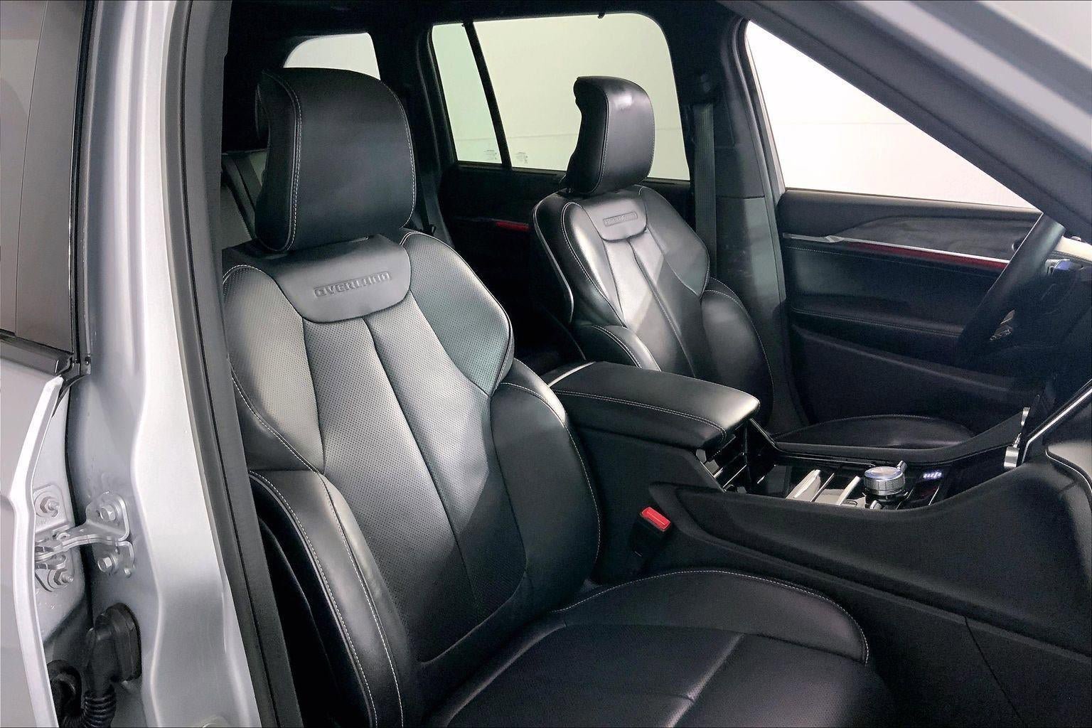 Used 2022 Jeep Grand Cherokee Overland w/ Luxury Tech Group IV image 7