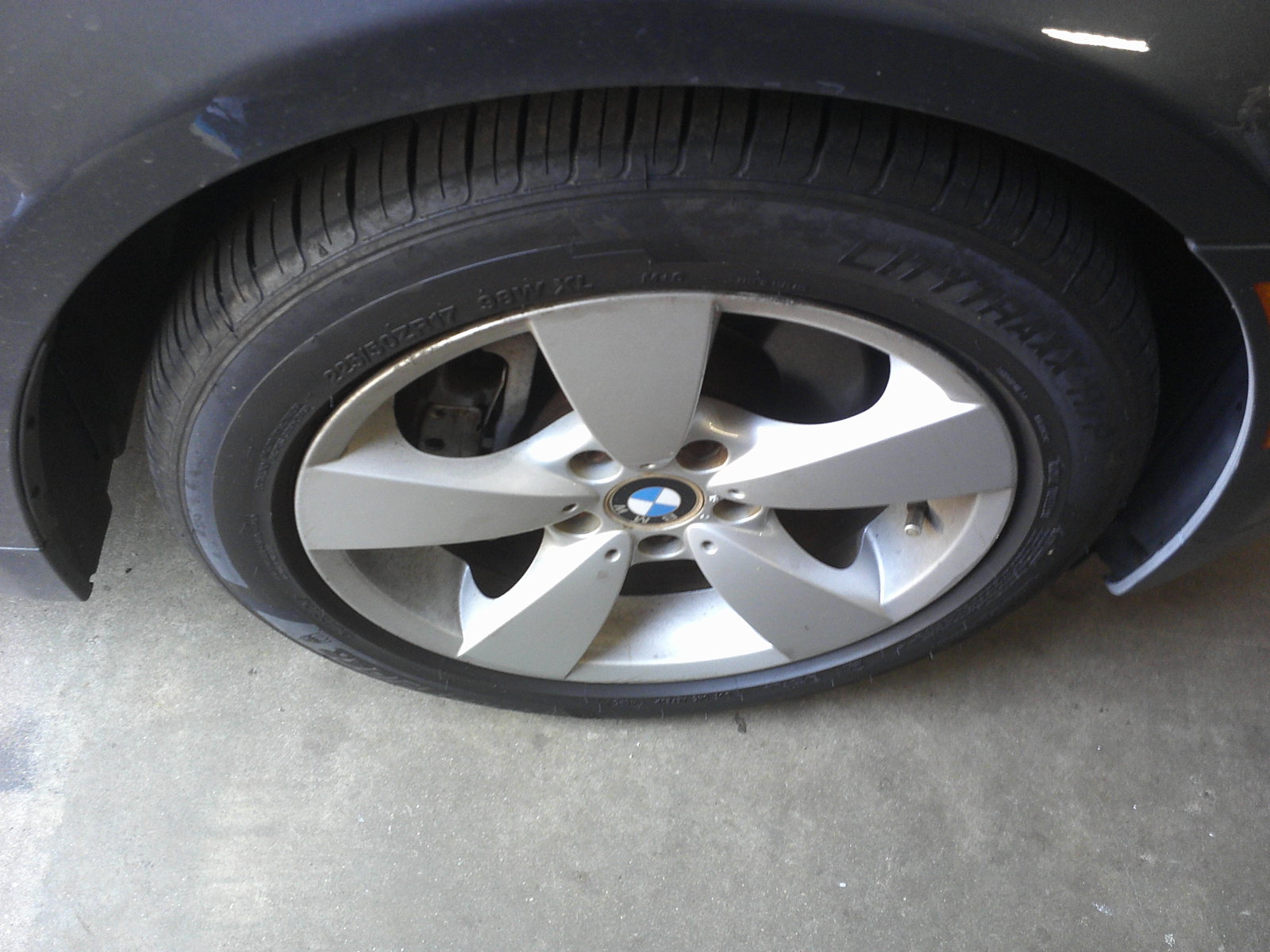 Used 2008 BMW 528xi Sedan AWD/4WD image 9