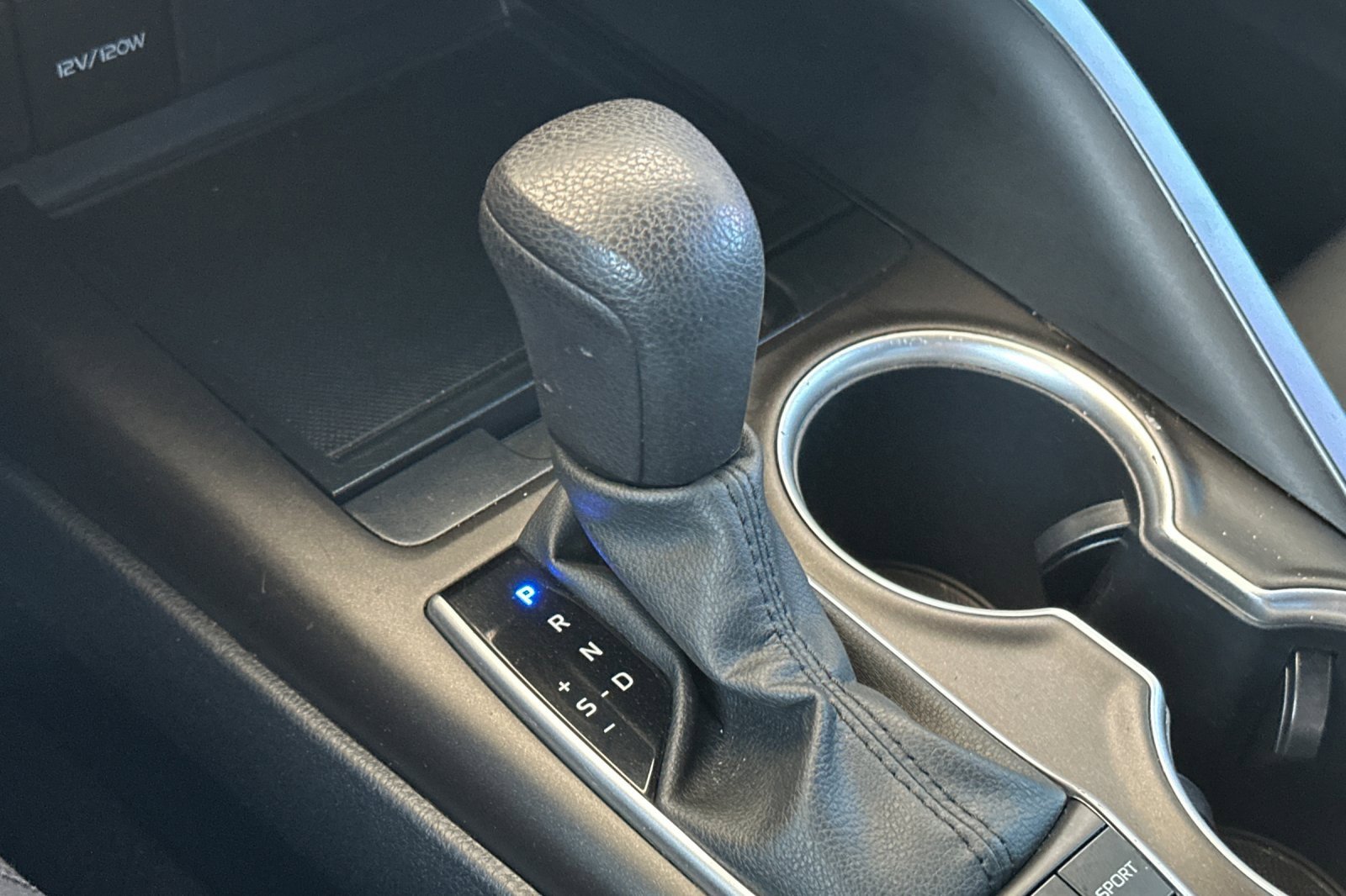 Used 2023 Toyota Camry LE image 27