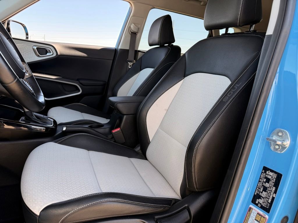 Used 2023 Kia Soul GT-Line image 27