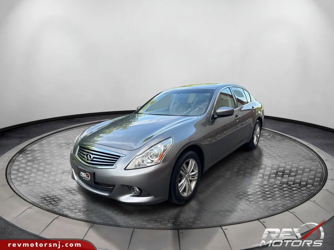 Used 2011 INFINITI G25 x w/ Moonroof Pkg