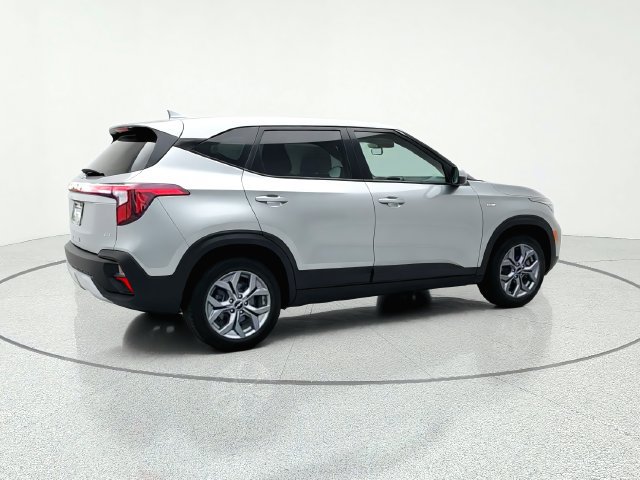 Certified 2024 Kia Seltos LX AWD/4WD image 6
