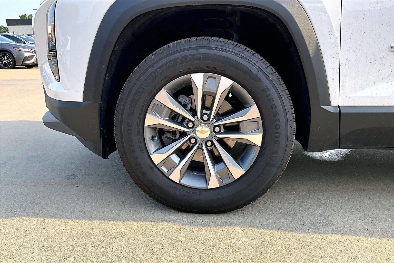 Used 2026 Chevrolet Equinox LT FWD image 29