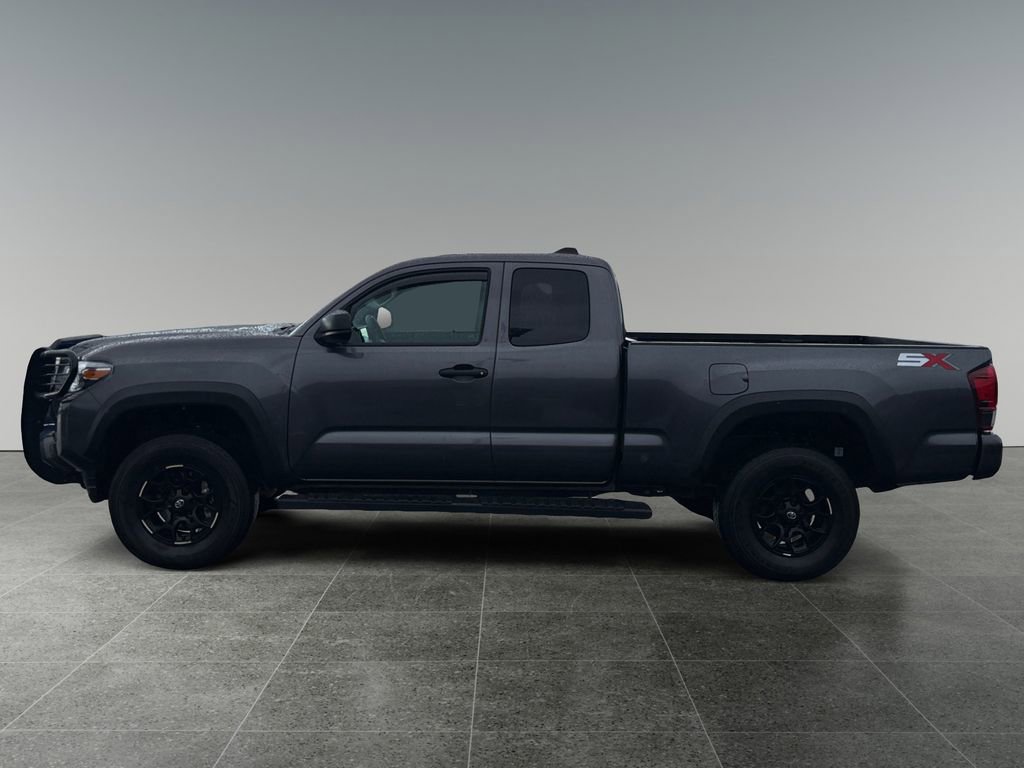 Used 2022 Toyota Tacoma SR w/ SX Package image 4