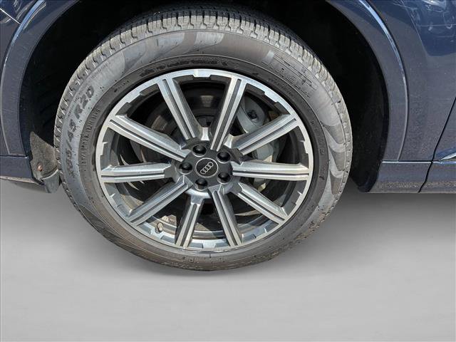 Used 2023 Audi Q7 2.0T Premium Plus w/ Premium Plus Package AWD/4WD image 9