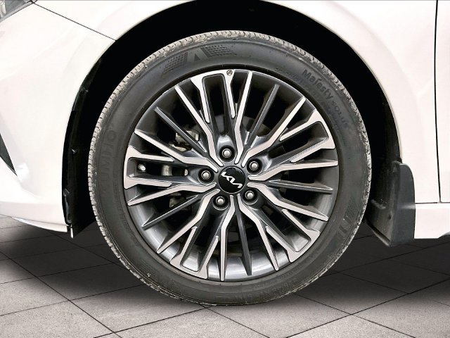 Used 2023 Kia Forte GT-Line w/ GT-Line Technology Package FWD image 8