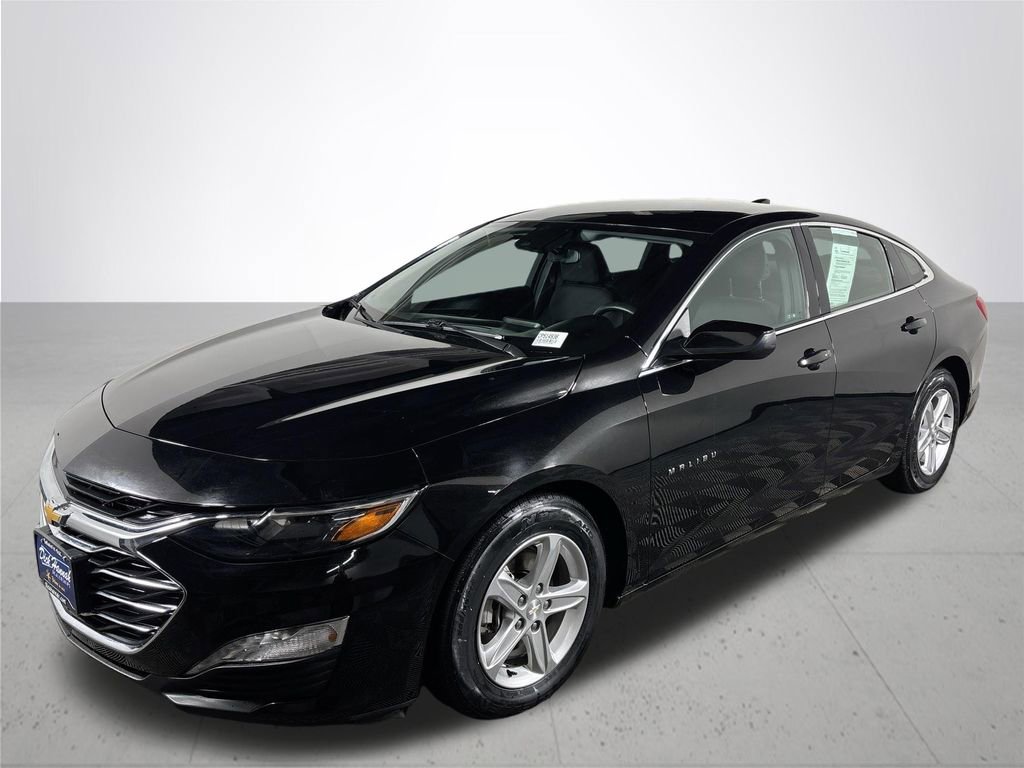 Used 2023 Chevrolet Malibu LT image 2