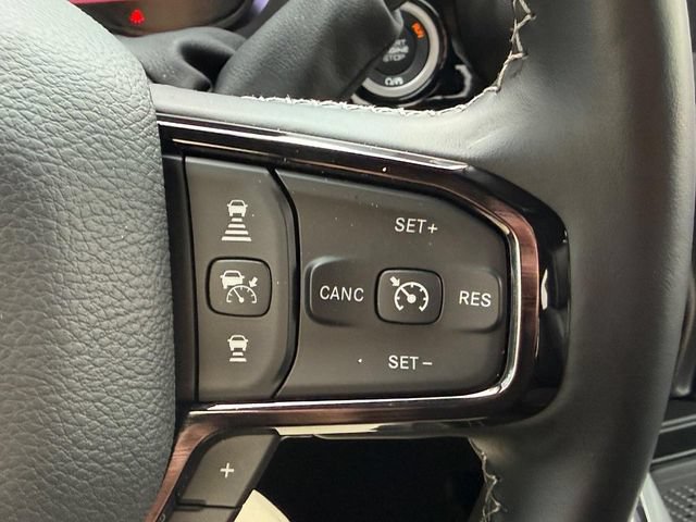 New 2025 RAM 2500 Limited AWD/4WD image 19
