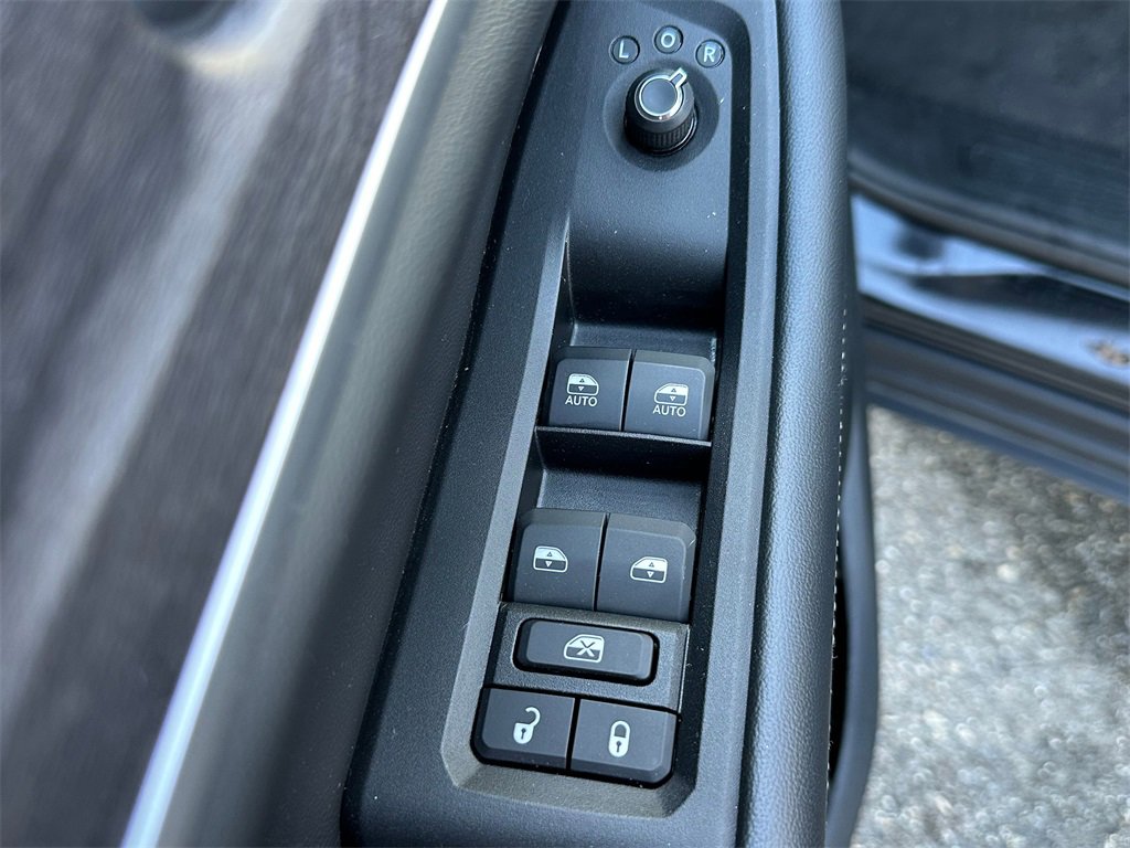 Used 2024 Jeep Grand Cherokee Limited image 22