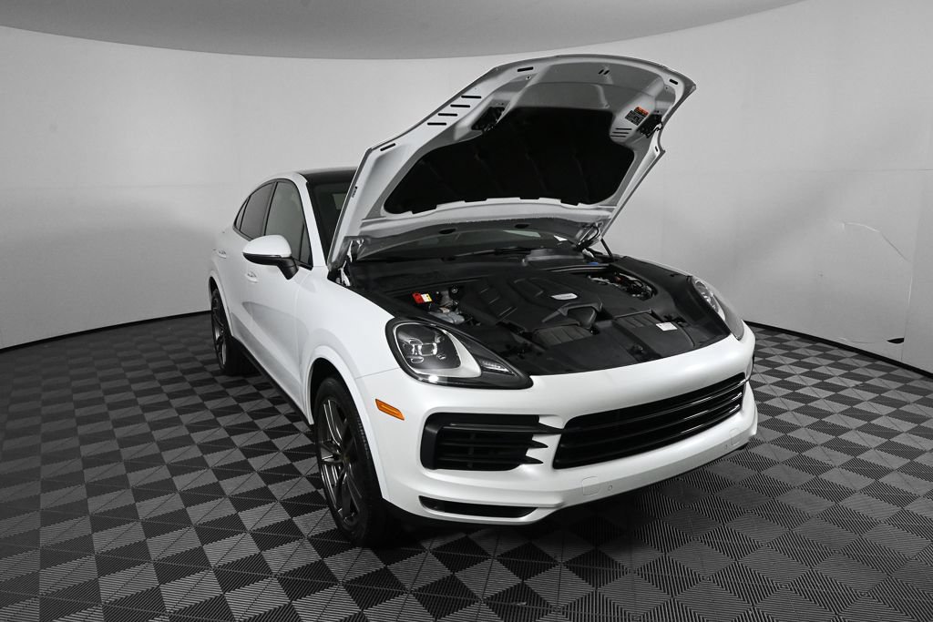Used 2020 Porsche Cayenne AWD/4WD image 32