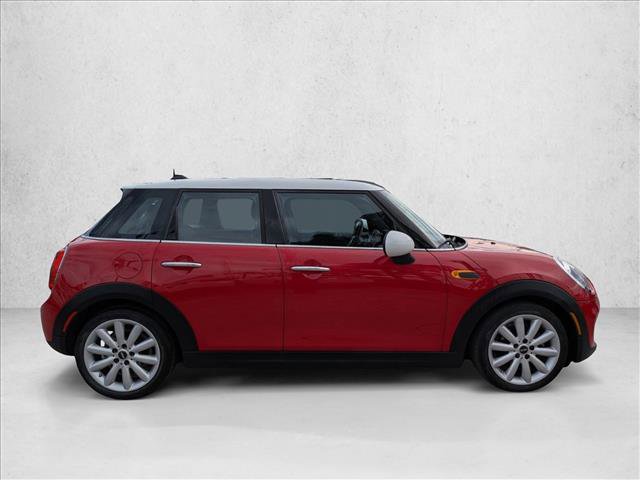 Used 2019 MINI Cooper 4-Door Hardtop image 4