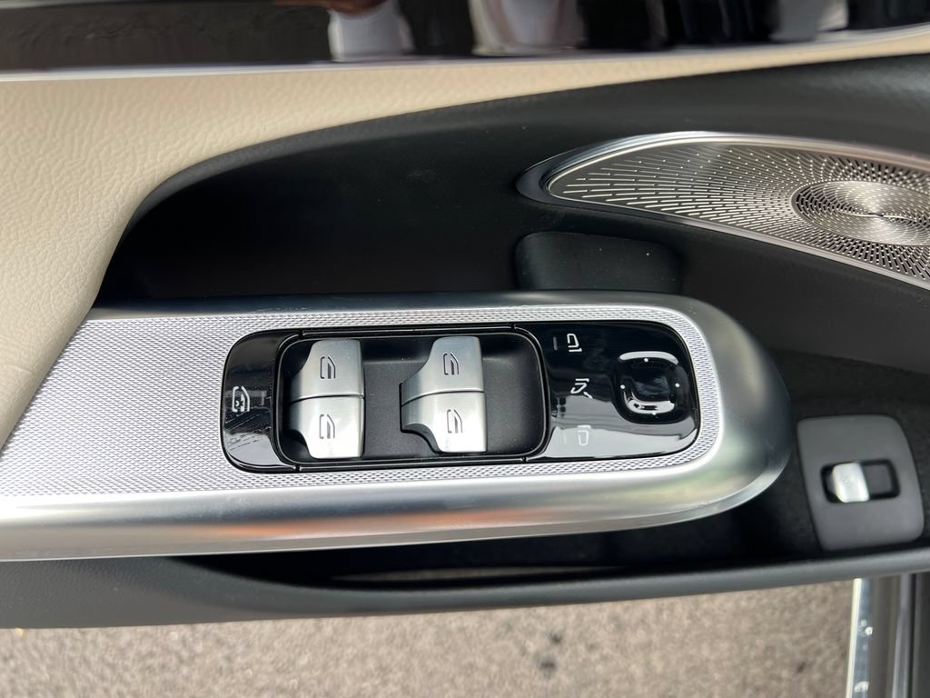 New 2026 Mercedes-Benz E 350 4MATIC Sedan image 11