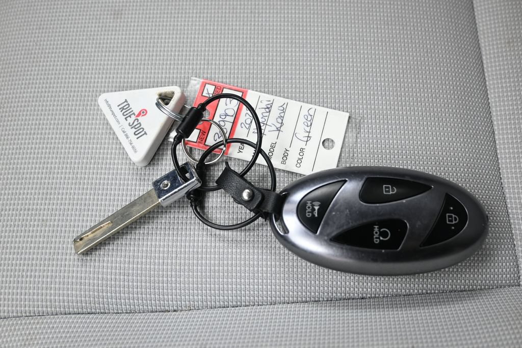 Used 2025 Hyundai Kona SEL AWD/4WD image 18