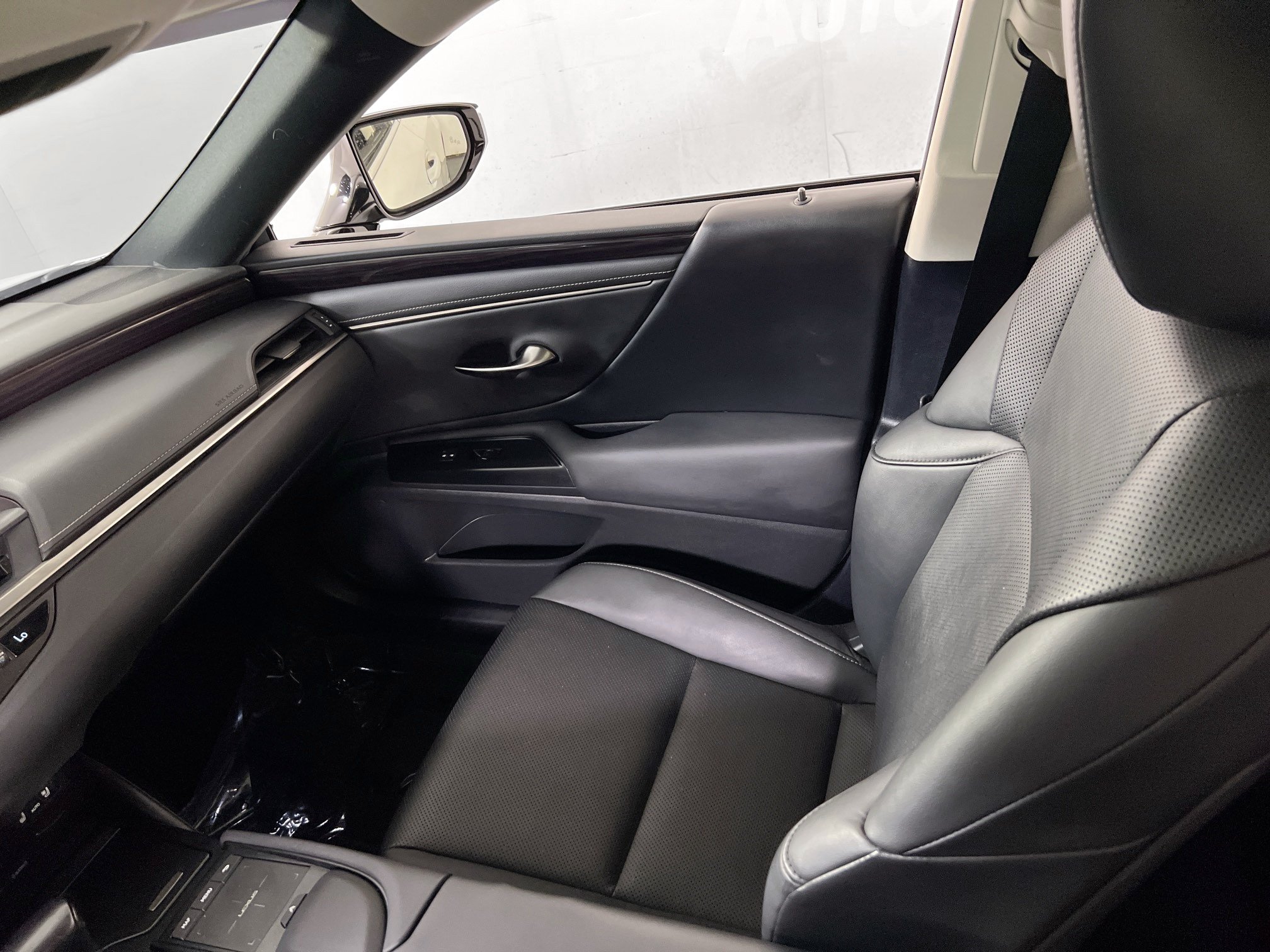 Used 2021 Lexus ES 300h w/ Premium Package FWD image 24