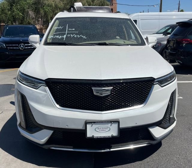 Used 2021 Cadillac XT6 Sport w/ Platinum Package image 2