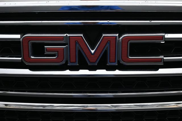 Used 2019 GMC Acadia SLT FWD image 30