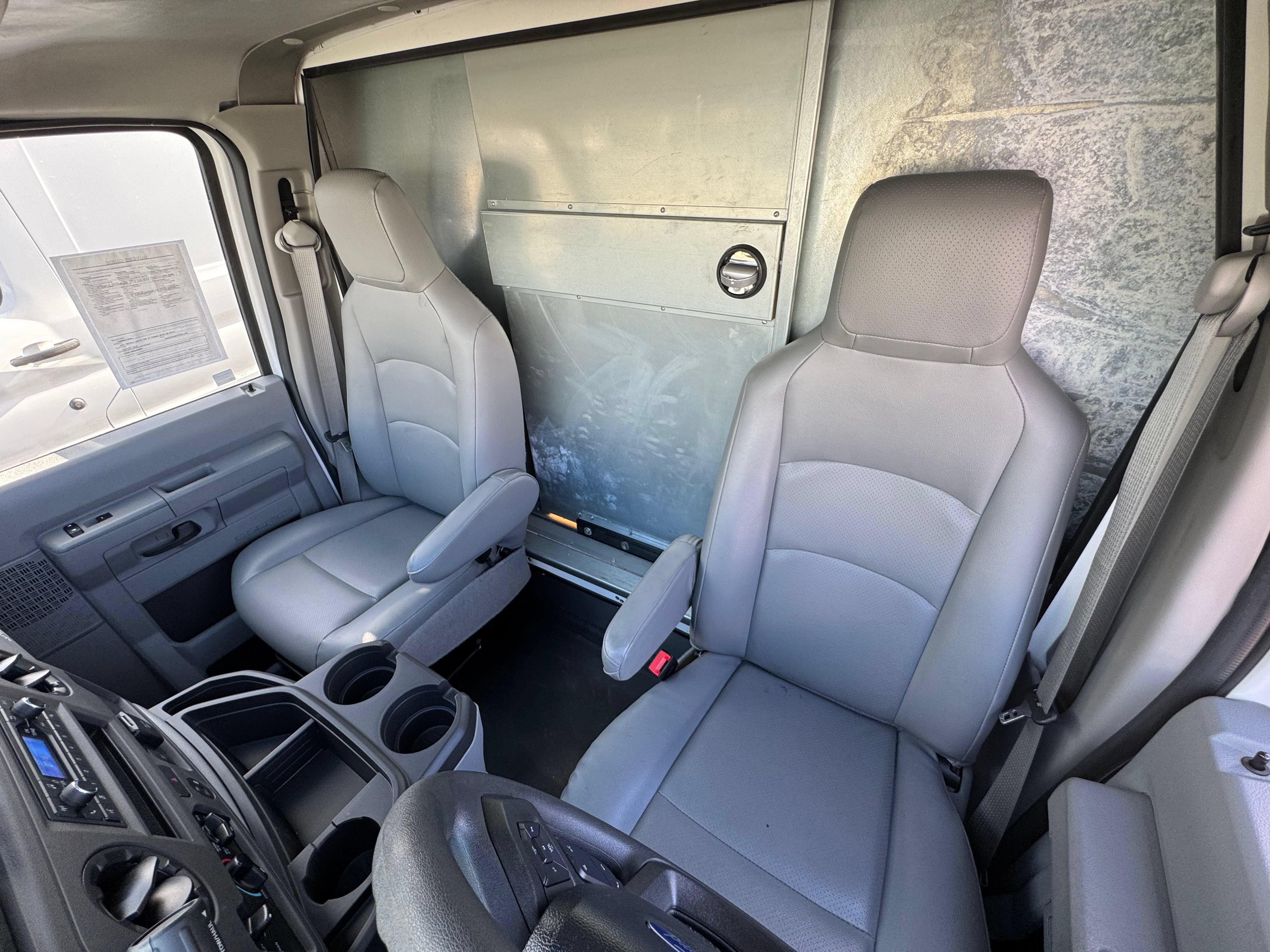 Used 2023 Ford E-450 and Econoline 450 Super Duty w/ Power Windows & Locks Group RWD image 27