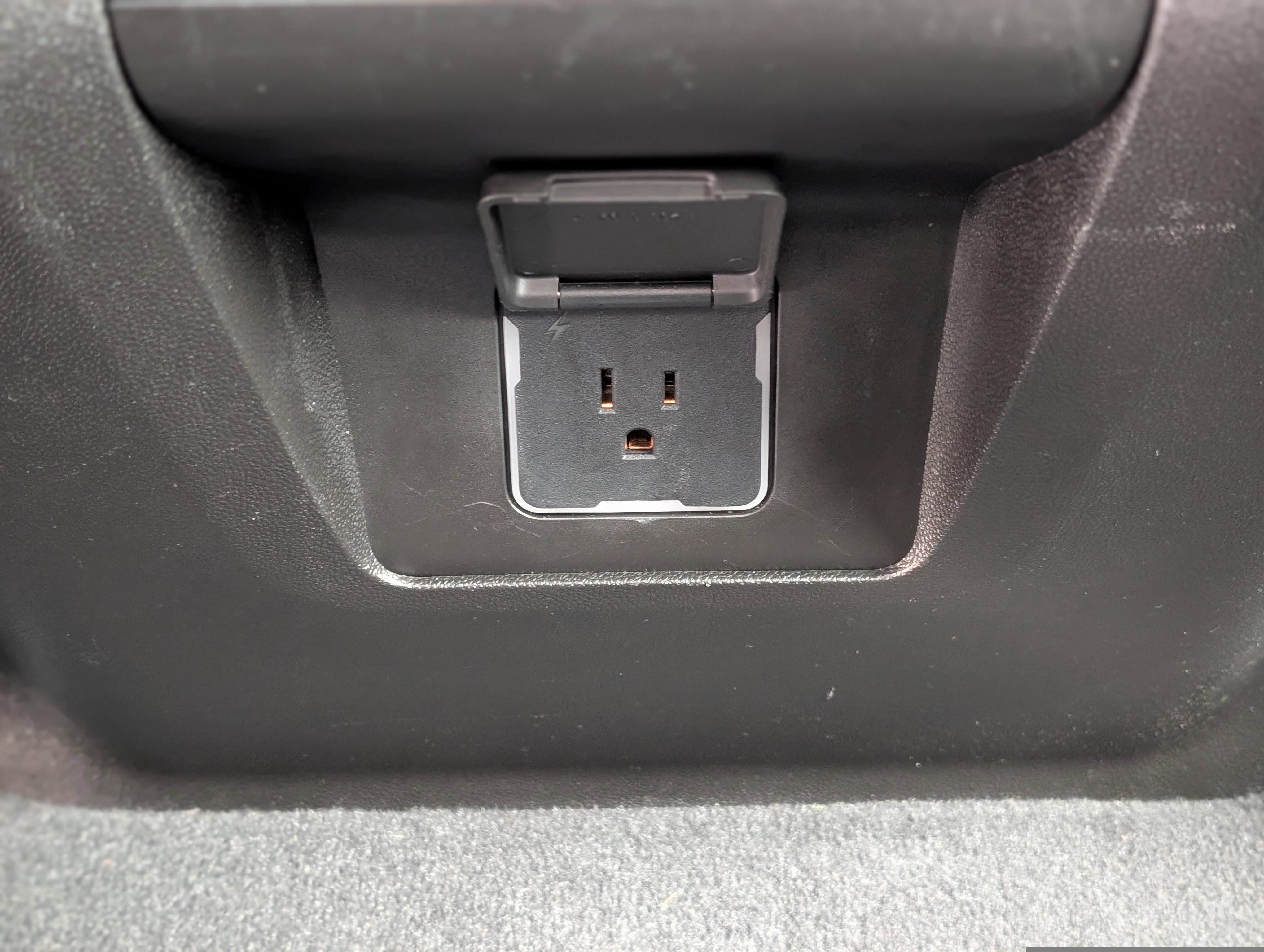 Used 2022 Chevrolet Tahoe LT image 38