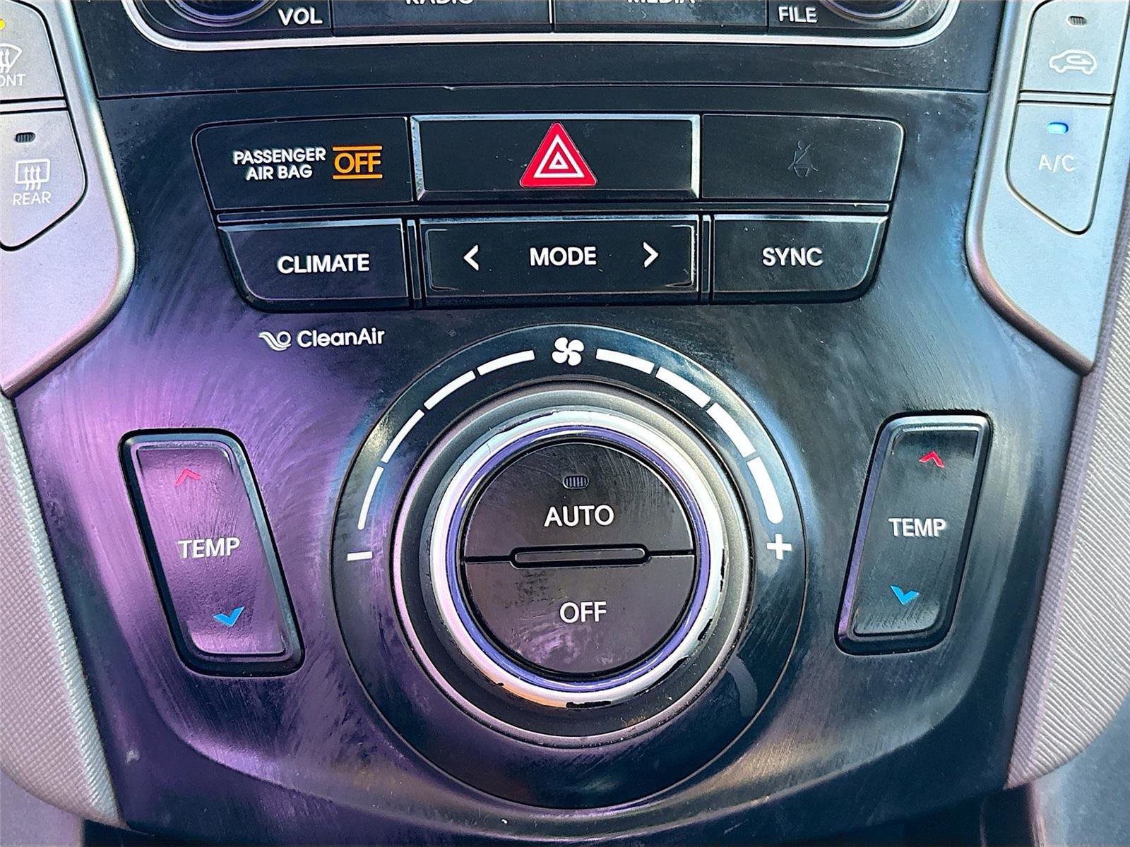 Used 2017 Hyundai Santa Fe Sport 2.0T image 16