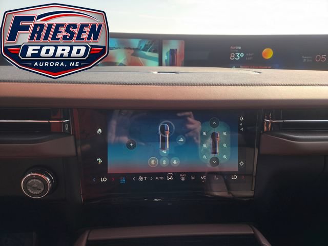 Used 2025 Lincoln Navigator Reserve AWD/4WD image 21