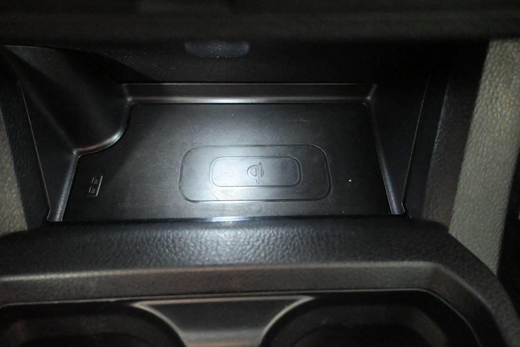 Used 2022 Toyota Tacoma TRD Off-Road w/ Technology Package AWD/4WD image 33