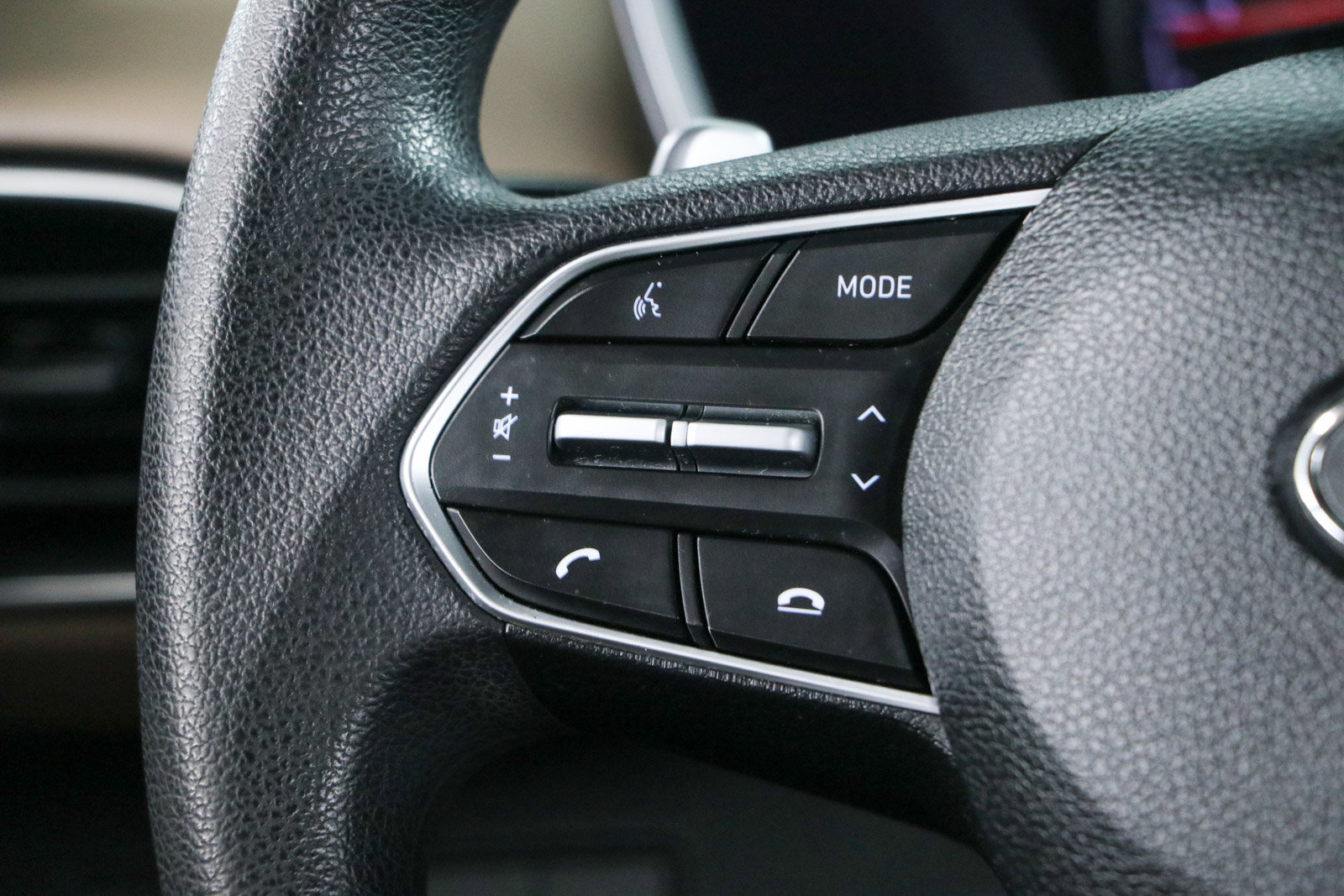 Used 2022 Hyundai Santa Fe SEL FWD image 13
