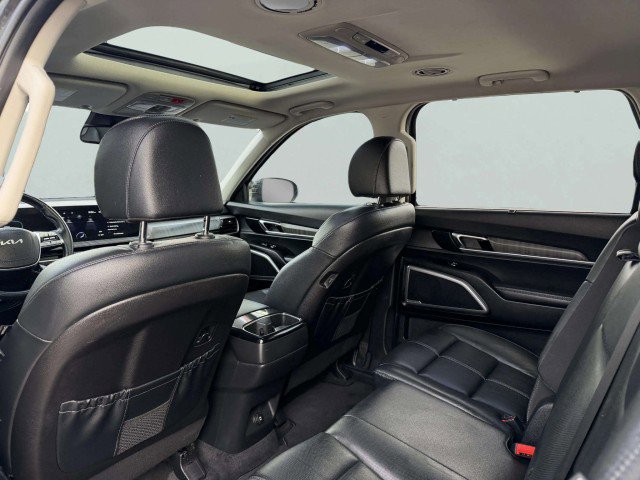 Used 2023 Kia Telluride EX image 37