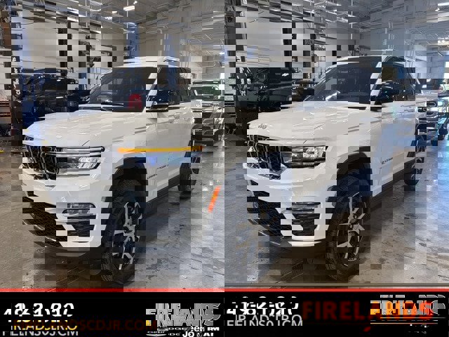 New 2025 Jeep Grand Cherokee Limited w/ Trailer Tow Package