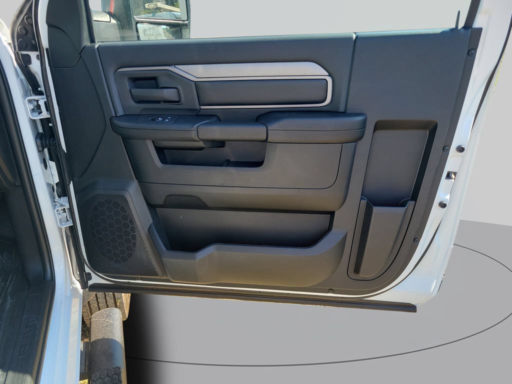 New 2027 RAM 5500 Tradesman AWD/4WD image 37