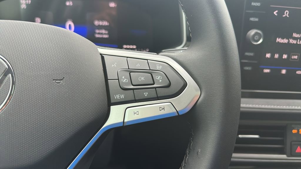 New 2026 Volkswagen Taos SE image 25