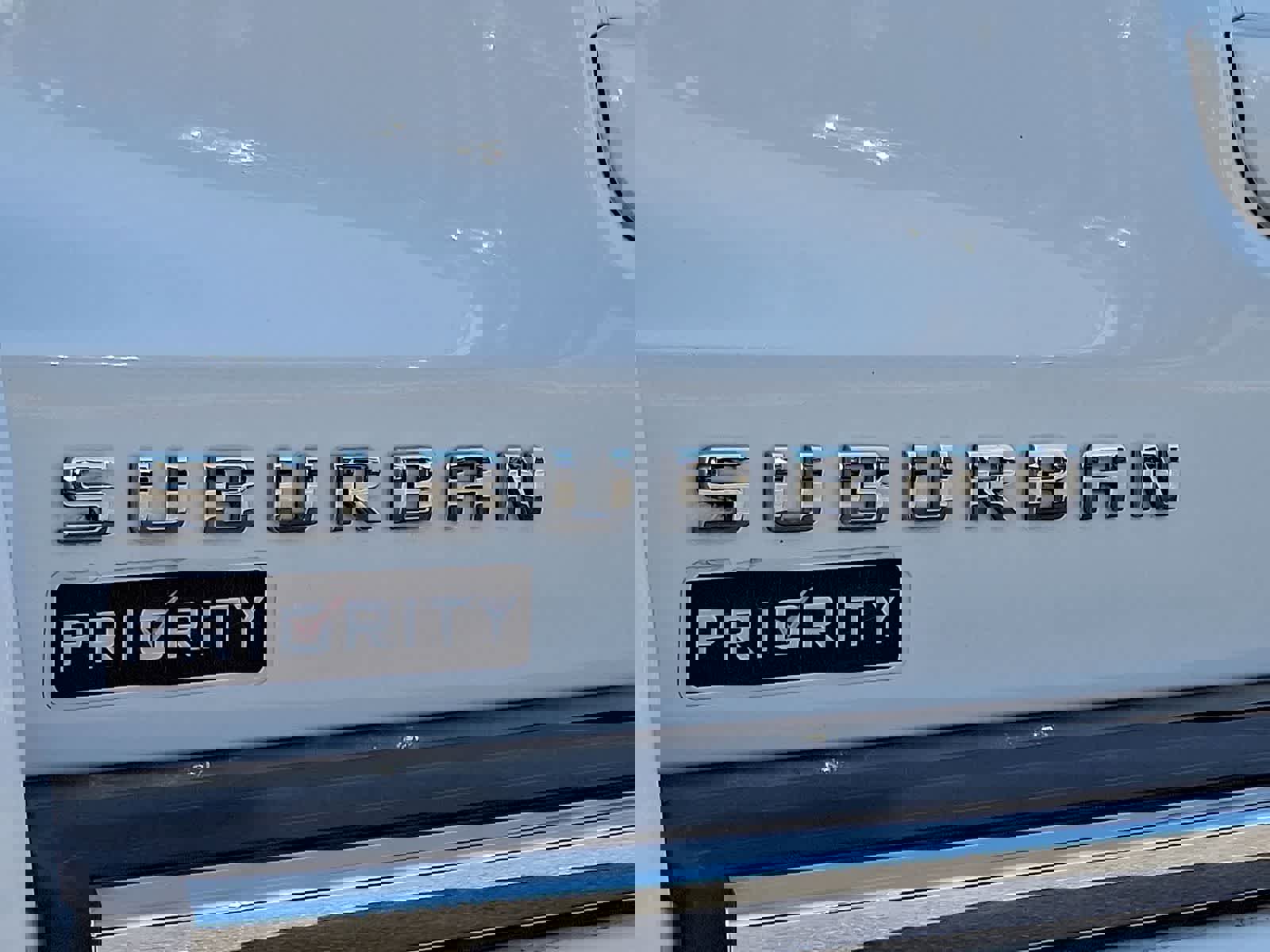 Used 2018 Chevrolet Suburban Premier image 39