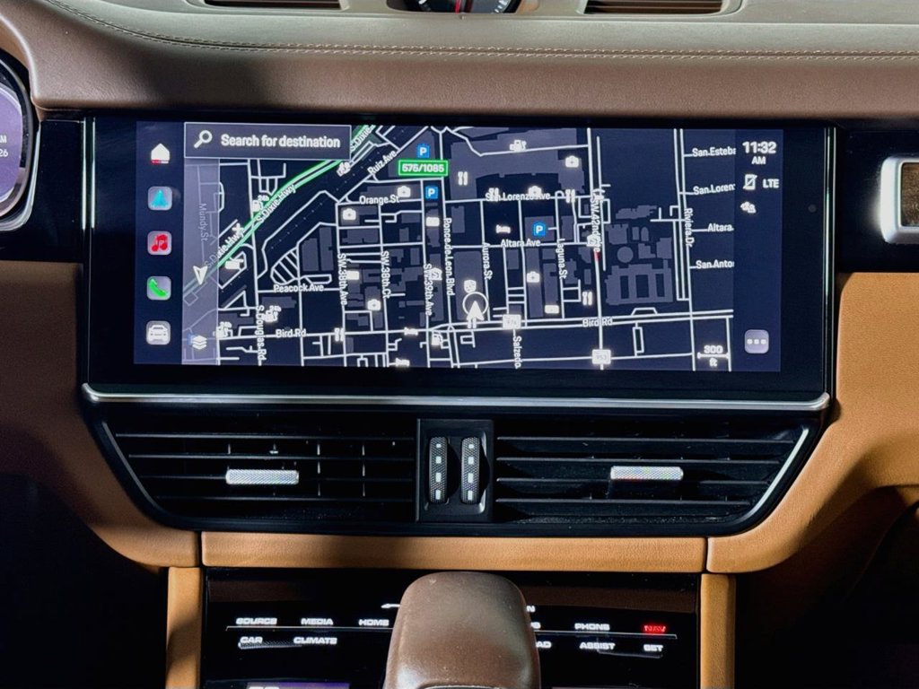Certified 2023 Porsche Cayenne Platinum Edition AWD/4WD image 15