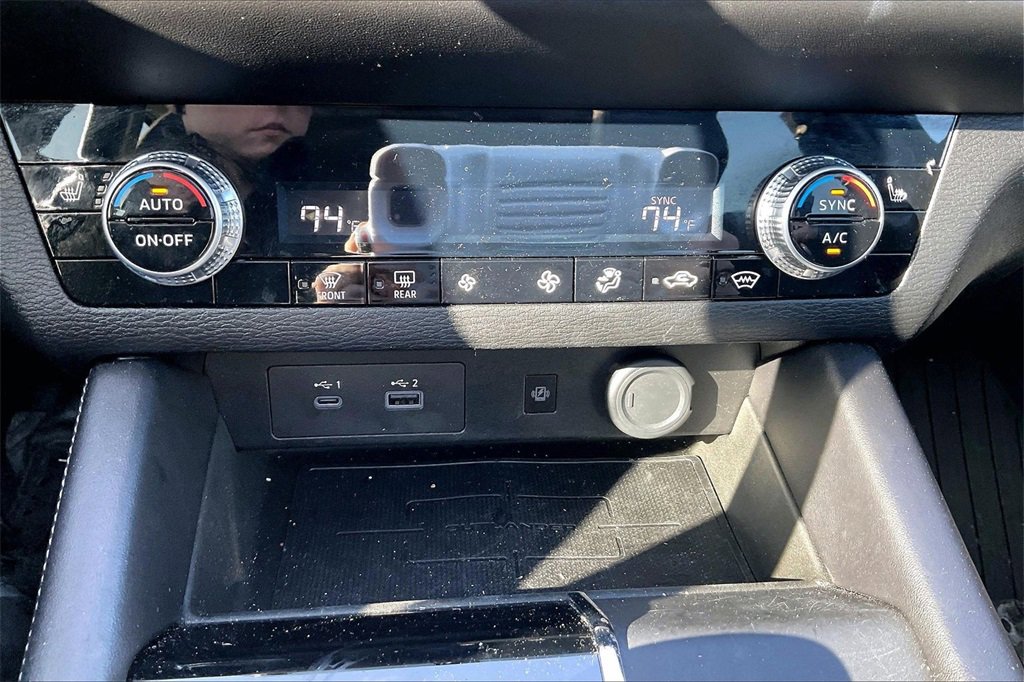 Used 2022 Mitsubishi Outlander SE image 18