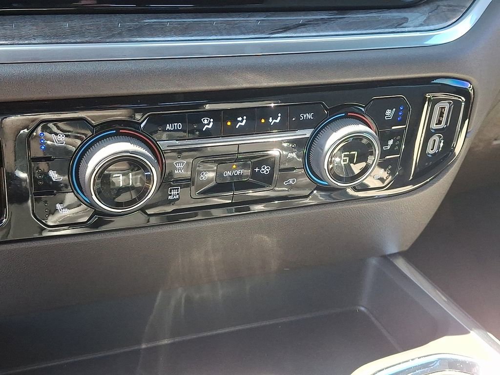 Used 2025 Chevrolet Silverado 1500 LTZ w/ LTZ Premium Package image 15