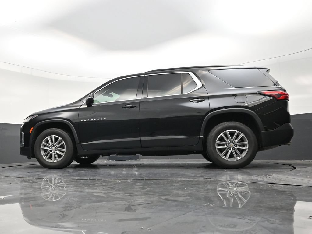 Used 2023 Chevrolet Traverse LT FWD image 18