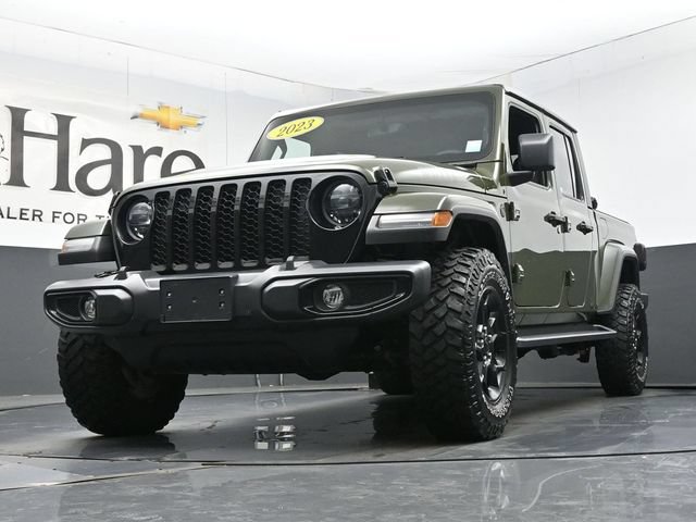 Used 2023 Jeep Gladiator Sport AWD/4WD image 4