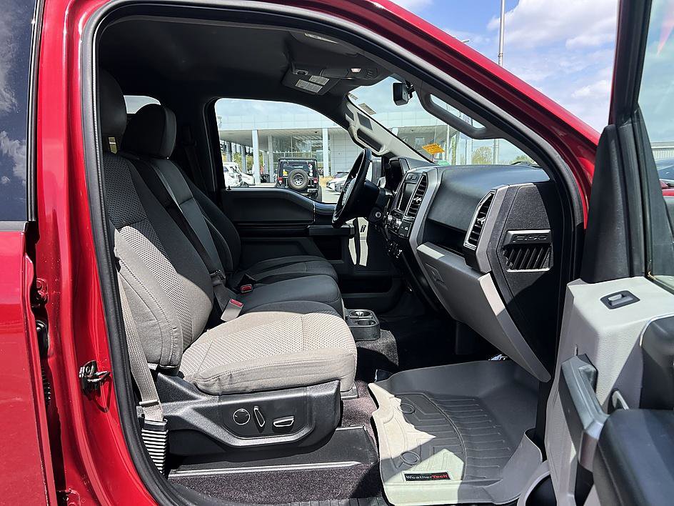 Used 2015 Ford F150 XLT w/ Equipment Group 302A Luxury image 28