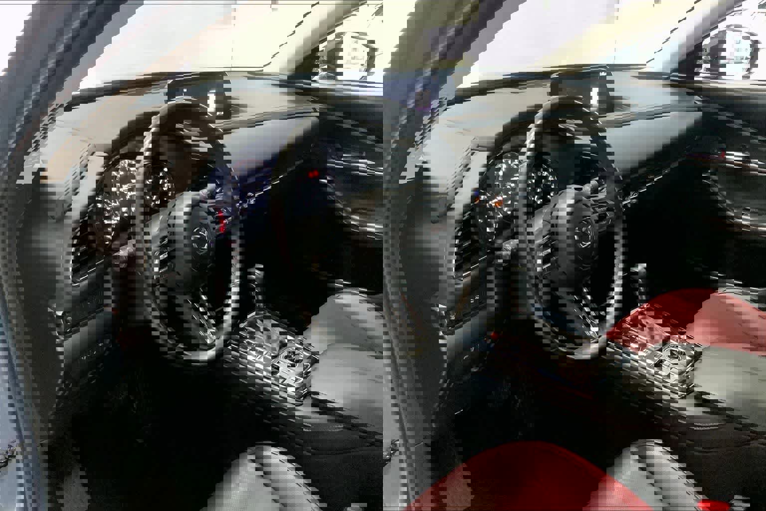 Used 2023 MAZDA CX-30 AWD 2.5 S w/ Preferred Package image 2