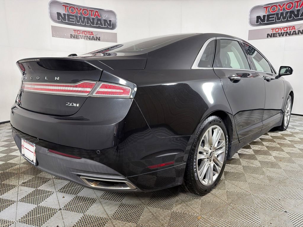 Used 2015 Lincoln MKZ Hybrid image 3