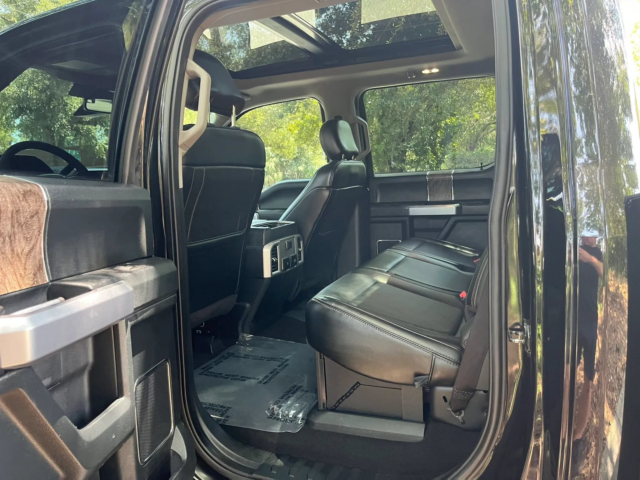 Used 2019 Ford F250 Lariat w/ Lariat Ultimate Package AWD/4WD image 13
