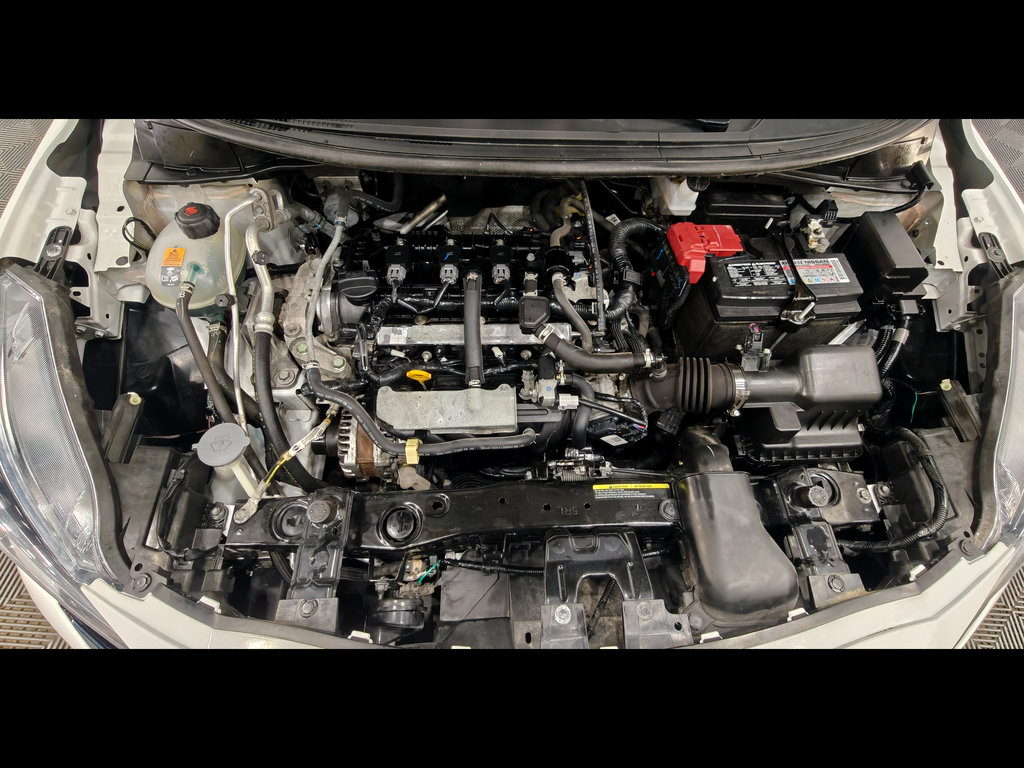 Used 2023 Nissan Versa S FWD image 33