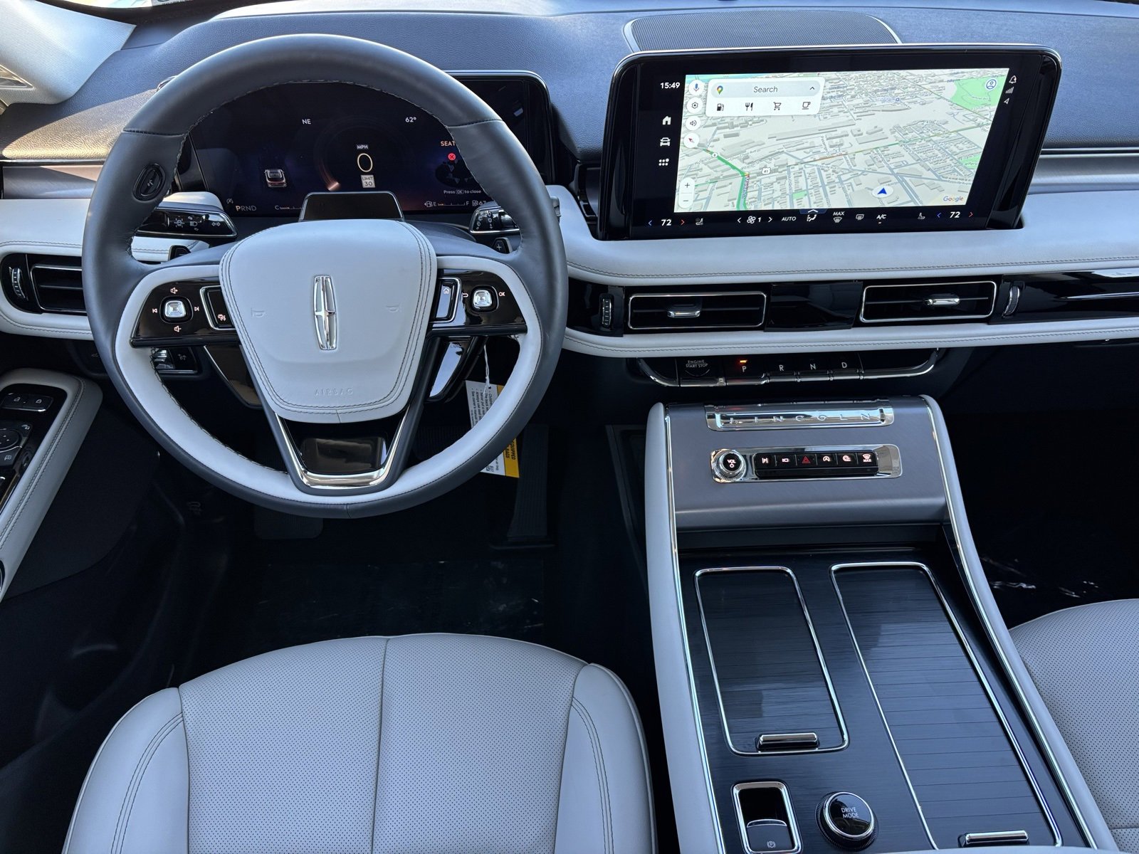 New 2026 Lincoln Aviator AWD image 3