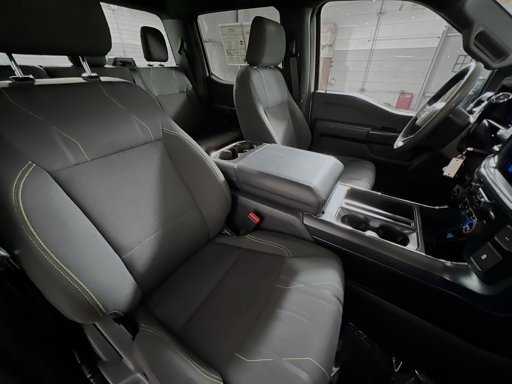 Used 2024 Ford F150 STX image 28