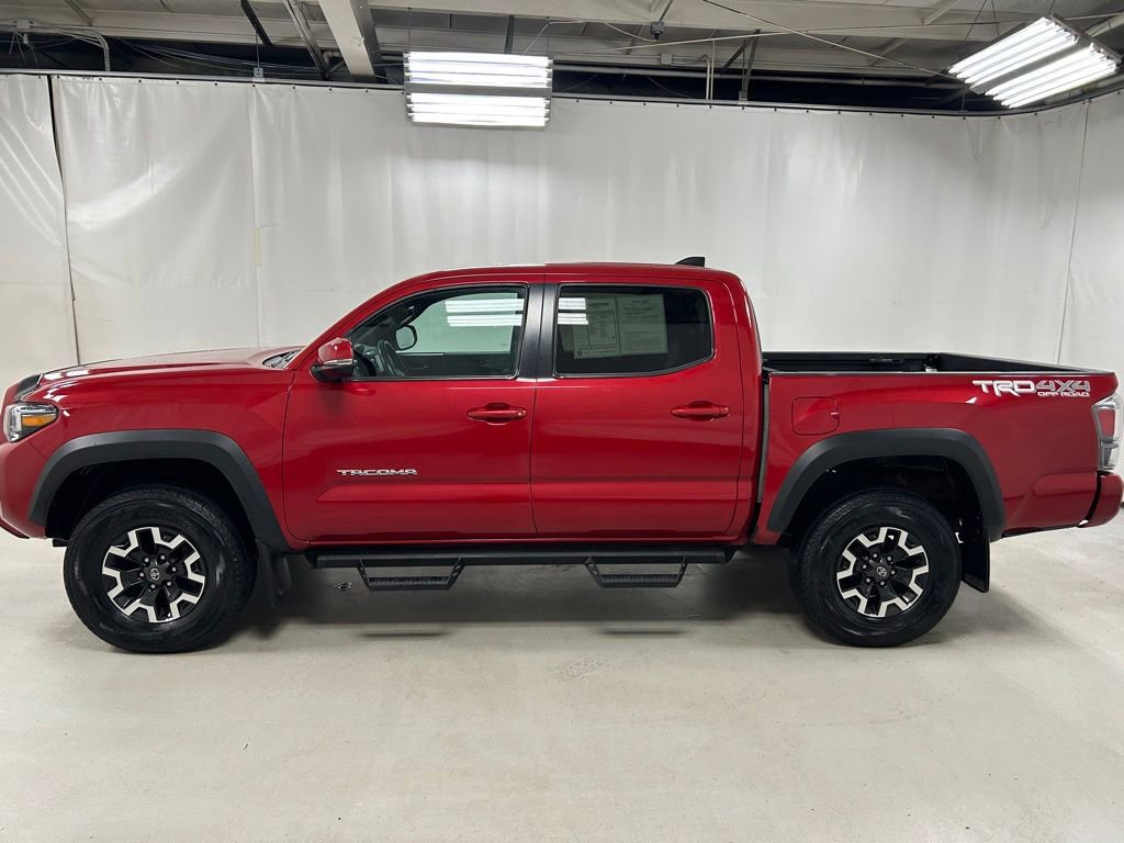 Used 2022 Toyota Tacoma TRD Off-Road w/ Technology Package AWD/4WD image 8