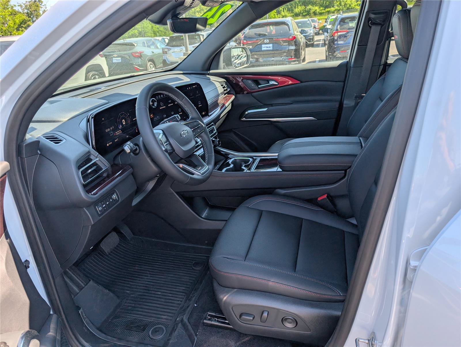 New 2026 Chevrolet Traverse Z71 w/ Driver Confidence Package AWD/4WD image 13