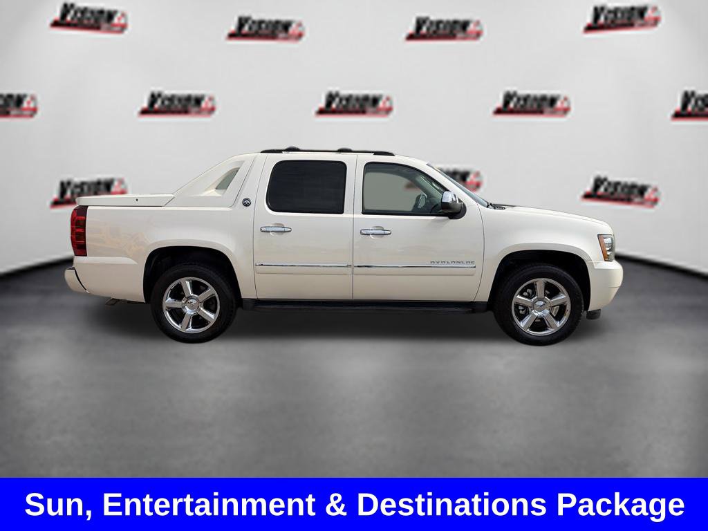 Used 2013 Chevrolet Avalanche LTZ AWD/4WD image 4