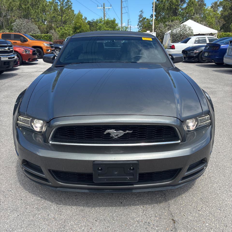 Used 2013 Ford Mustang Premium RWD image 7