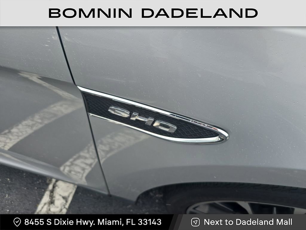 Used 2018 Ford Taurus SHO w/ Driver Assist Package image 10