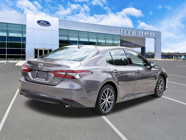 Used 2023 Toyota Camry XLE FWD image 4